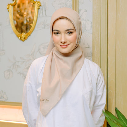 Shafira Esther Plain Scarf | Hijab | Jilbab Segiempat | Paris Premium